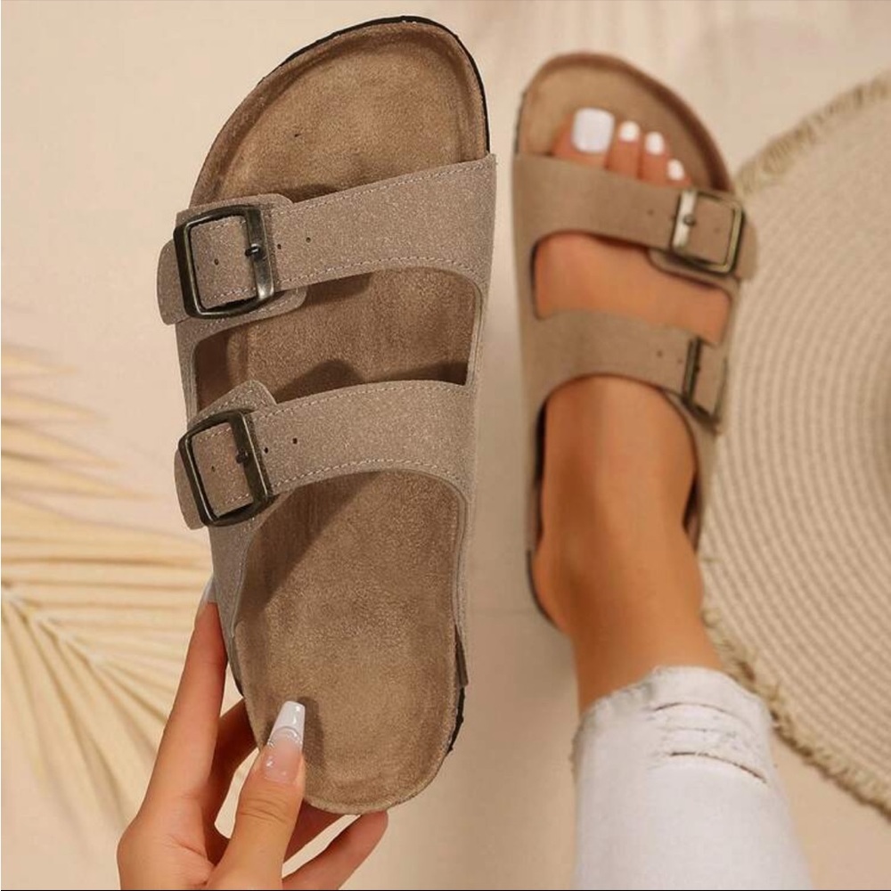 Sandals - Picture 2 of 6